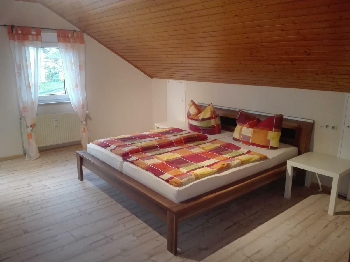 Obere Ferienwohnung Asshoff Zwischen Odenwald, Taubertal Und Bauland Berolzheim Exterior foto